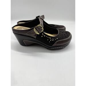 Rialto Brown Mary Jane Wedges Size 7.5 Perforated Chunky Y2K Preppy Twee
